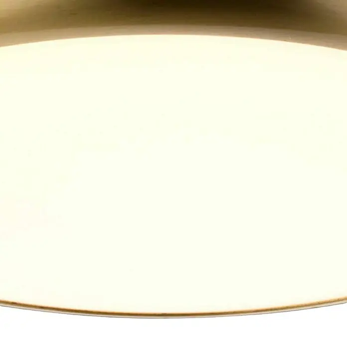 Elstead LED-Deckenleuchte Welland - 12 W, L x B x H: 24,5 x 24,5 x 4,8 cm, Altmessing, Warmweiß - Nahaufnahme einer runden Deckenleuchte mit goldenem Rand und warmweißem Licht. Elegantes Design für moderne Innenräume.