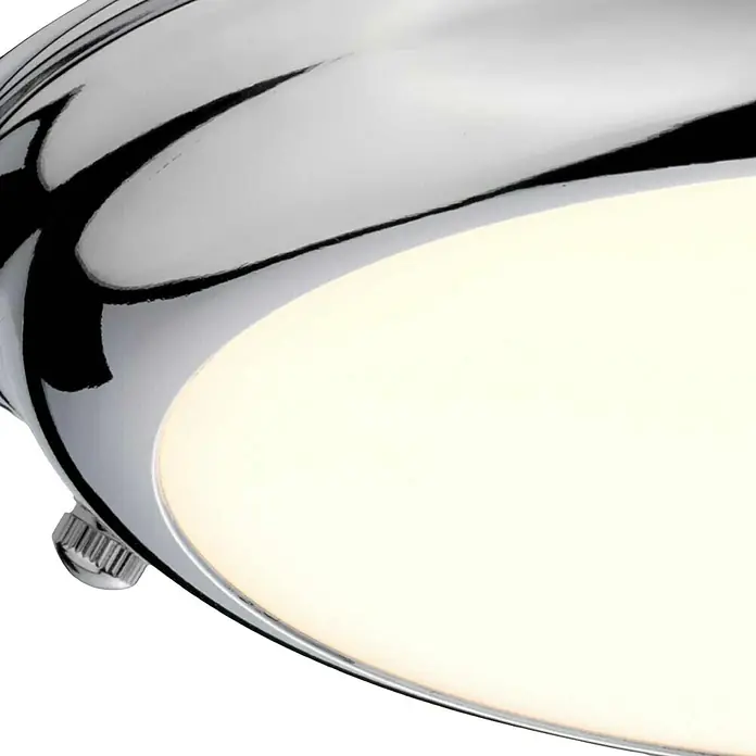Elstead LED-Deckenleuchte Welland - 12 W, L x B x H: 24,5 x 24,5 x 4,8 cm, Chrom, Warmweiß - Nahaufnahme einer eleganten, modernen Deckenleuchte mit Chromoberfläche und warmem, einladendem Lichtschein.