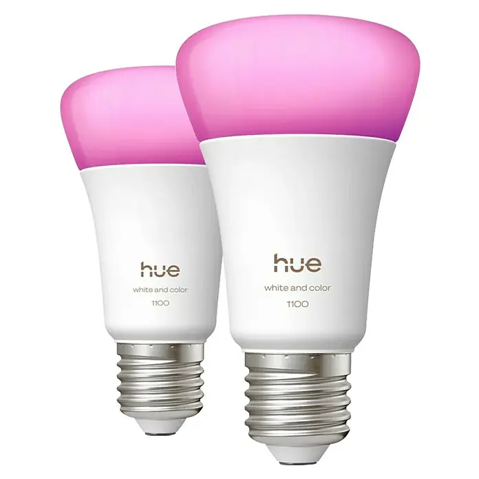 Philips Hue Smart-LED-Lampen Set White and Color 1100 matter - E27, Dimmbar, RGB, 1.100 lm, 8,1 W, 2 Stk. - Zwei Philips Hue White and Color 1100 Glühbirnen, die in einem sanften Rosaton leuchten und intelligente Beleuchtung für Ihr Zuhause bieten.