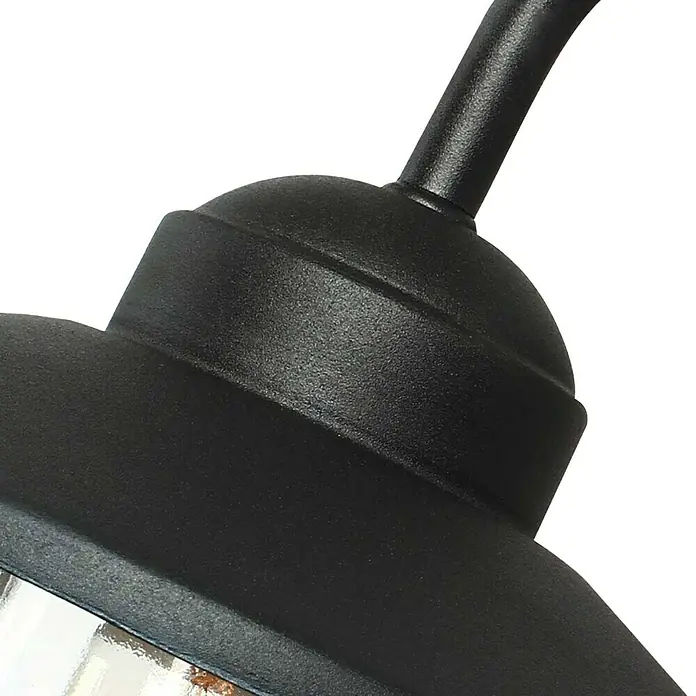 Elstead Außenwandleuchte Klampenborg - 60 W, 31,8 x 31,8 x 31,8 cm, Black, IP44 - Detailaufnahme einer schwarzen Aussenlampe, die modernes Design und robuste Bauweise vereint. Ideal für die stilvolle Beleuchtung von Aussenbereichen.