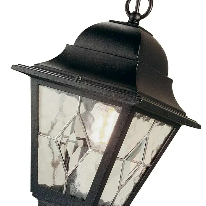 Elstead Pendelleuchte Norfolk - 60 W, Farbe Gehäuse: Schwarz, 18,4 x 18,4 x 51,5 cm, Ohne Leuchtmittel - Nahaufnahme einer klassischen schwarzen Außenlaterne mit klarem, gemustertem Glas, ideal für stilvolle Beleuchtung.