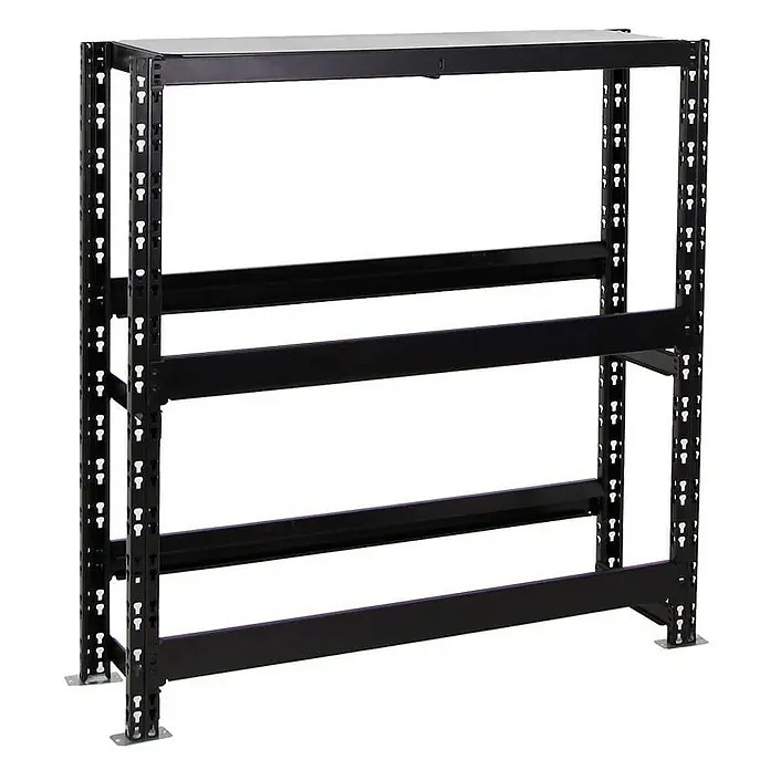 Proregal Getränkekistenregal Tegernsee XL - Traglast pro Boden: 100 kg, Anzahl Böden: 2 Stk., Stecken, Schwarz - Das Bild zeigt ein schwarzes, robustes Metallregal mit mehreren Ablageflächen, ideal für Lagerung und Organisation in Werkstätten oder Garagen.
