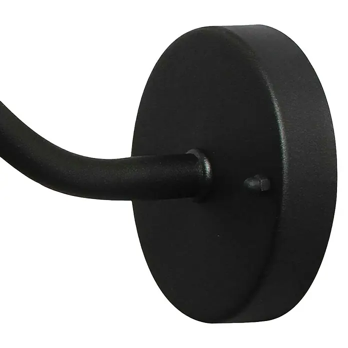 Elstead Außenwandleuchte Klampenborg - 60 W, 31,8 x 31,8 x 31,8 cm, Black, IP44 - Nahaufnahme einer schwarzen Wandleuchte mit gebogenem Arm, die ein minimalistisches und modernes Design zeigt.
