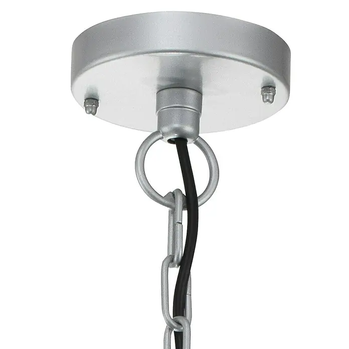 Elstead Pendelleuchte Klampenborg - 60 W, L x B x H: 27,5 x 27,5 x 36 cm, Silber, E27 - Nahaufnahme einer silbernen Deckenleuchte mit Kette und schwarzem Kabel. Das elegante Design ist ideal für moderne Innenräume.