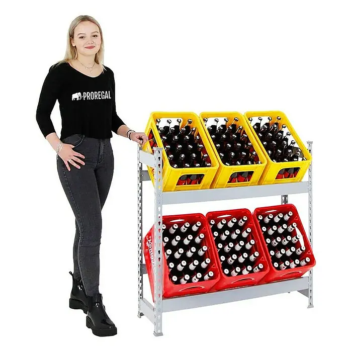 Proregal Getränkekistenregal CAMEL - H x B x T: 100 x 100 x 30 cm, Traglast pro Boden: 100 kg, Anzahl Böden: 2 Stk., Stecken, Grau - Präsentation von Proregal Lagerregalen mit gelben und roten Bierkisten, die eine organisierte und ansprechende Einzelhandelslösung bieten.