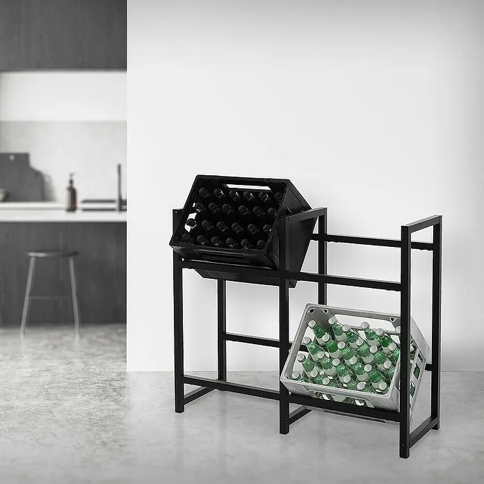 ML-Design Getränkekistenregal Kastenständer für 4 Kisten stabiles Standregal freistehend Stahl - H x B x T: 75,5 x 31 x 31 cm, Traglast pro Boden: 150 kg, Anzahl Böden: 4 Stk., Stecken, Anthrazit - Dieses Bild zeigt ein stilvolles Getränkeregal mit zwei Behältern. Das Produkt ist ideal für die Lagerung von Getränken und fügt sich gut in moderne Räume ein.