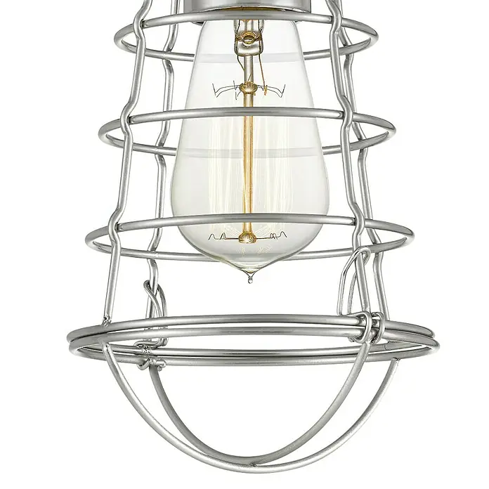 Elstead Deckenleuchte Mixon - 60 W, Ø x H: 14 x 27,1 cm, Nickel gebürstet, E27 - Nahaufnahme einer Pendelleuchte im Vintage-Stil mit einem Käfig aus Metalldraht, die eine Edison-Glühbirne umgibt.