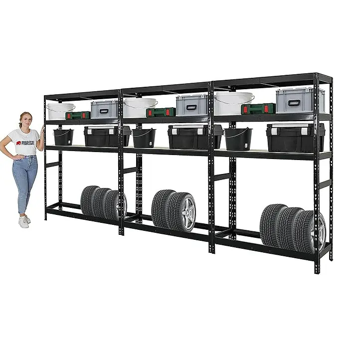 Proregal Reifenregal Mega Deal Tiger mit Fachboden - Stecken, Schwarz - Produktbild eines schwarzen Lagerregals mit Reifen und Aufbewahrungsboxen. Das Regal bietet viel Stauraum.