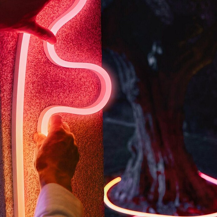 Philips Hue Ledstrips Outdoor White and Color Gradient Neon (Lengte: 5 m, Lichtkleur: RGBW, 3.000 lm, 30 W) | BAUHAUS