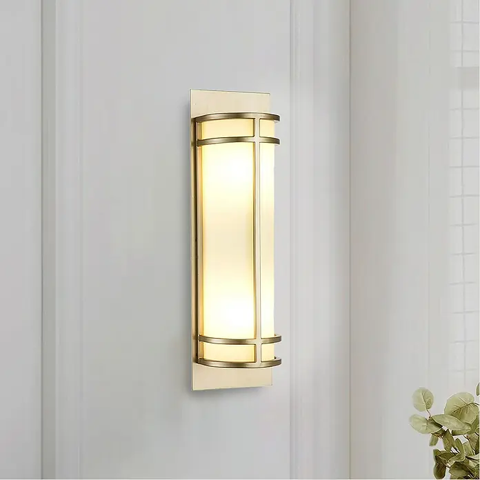 Elstead Wandleuchte Fusion - 60 W, L x B x H: 10,2 cm x 14,3 cm x 38,7 m, Messing, E27 - Elegante Wandleuchte mit rechteckigem Design und warmem Lichtschein, perfekt für stilvolle Innenräume.