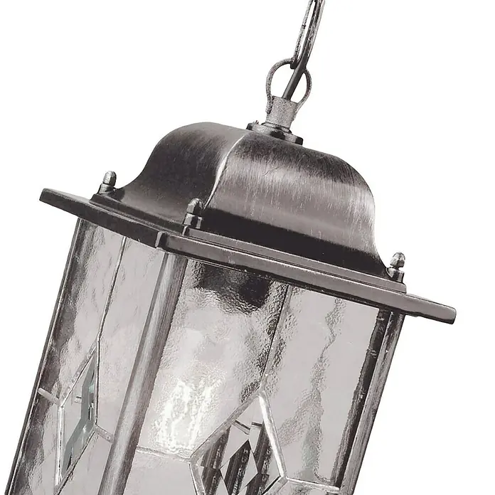 Elstead Außenleuchte Wexford - 60 W, Farbe Gehäuse: Schwarz/ Silber, 15,9 x 15,9 x 46 cm, Ohne Leuchtmittel - Nahaufnahme einer stilvollen, silberfarbenen Hängeleuchte mit klaren Glasscheiben, die ein elegantes Ambiente schafft.