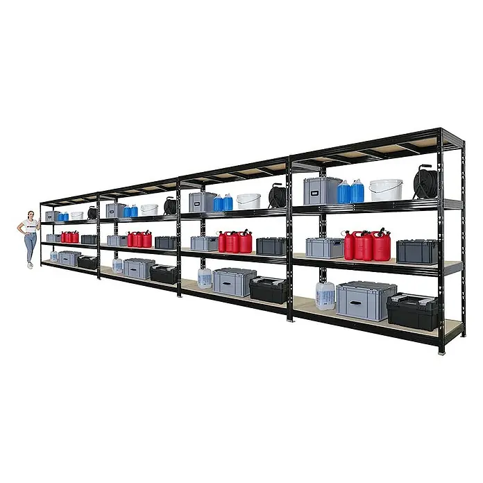 Proregal Schwerlastregal Mega Deal Profi RHINO - Traglast pro Boden: 500 kg, Anzahl Böden: 4 Stk., Stecken, Schwarz - Abbildung eines grossen Lagerregals mit vier Ebenen, beladen mit Kisten, Kanistern und anderen Behältern in einem Lagerraum.