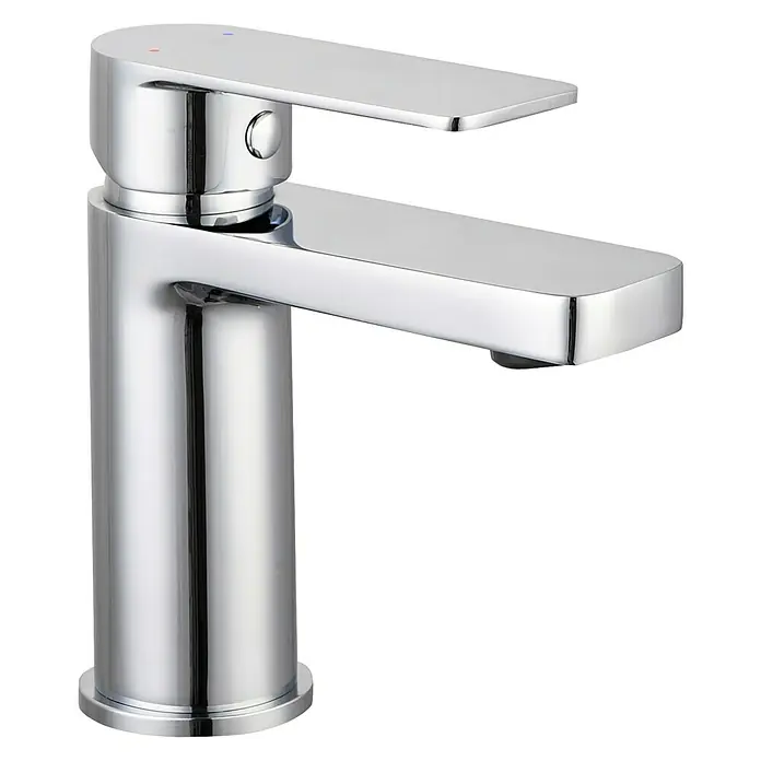 Camargue Waschtischarmatur Cadiz - Chrom, Glänzend - Nahaufnahme eines modernen, verchromten Waschbeckenhahns mit minimalistischem Design und klaren Linien.