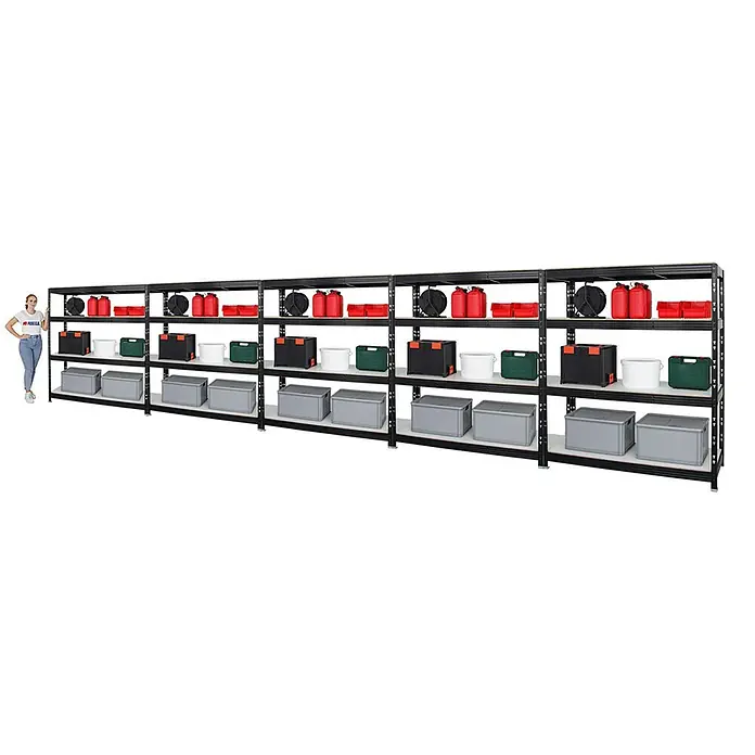 Proregal Schwerlastregal Mega Deal Profi RHINO - H x B x T: 180 x 160 x 60 cm, Traglast pro Boden: 500 kg, Anzahl Böden: 4 Stk., Stecken, Schwarz - Das Bild zeigt ein langes Regal mit mehreren Ebenen, gefüllt mit verschiedenen Boxen und Behältern in unterschiedlichen Farben und Größen.