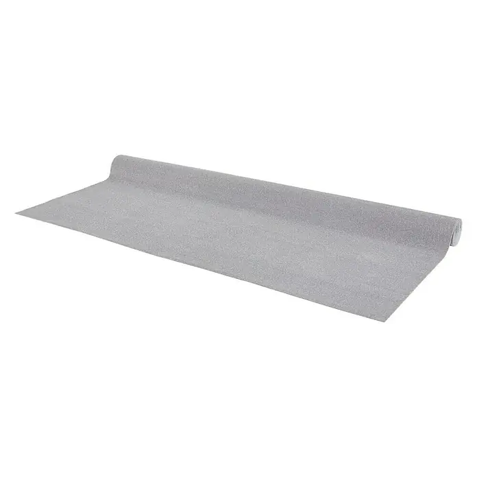 Teppichboden Meterware Linda - Breite: 400 cm, Velours, 100 % Polypropylen, Dunkelgrau - Nahaufnahme einer grauen, gerollten Papierunterlage, ideal für Präsentationen oder Bastelarbeiten, mit klarer Textur und einfacher Handhabung.
