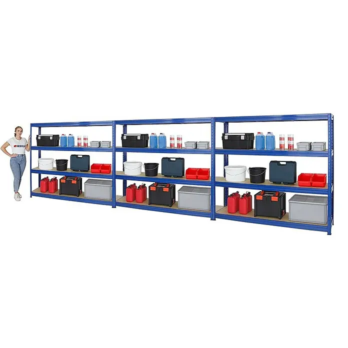 Proregal Schwerlastregal Mega Deal DINO - H x B x T: 180 x 200 x 45 cm, Traglast pro Boden: 500 kg, Anzahl Böden: 4 Stk., Stecken, Blau - Dreireihiges blaues Lagerregal mit vier Regalböden, gefüllt mit verschiedenen Behältern und Kanistern, daneben eine Frau.