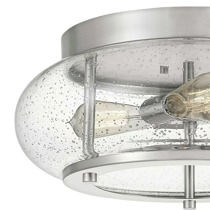 Elstead Deckenleuchte Trilogy - 60 W, L x B x H: 40,6 x 40,6 x 18 cm, Nickel, E27 - Nahaufnahme einer modernen Deckenleuchte mit klarem, mit Blasen versehenem Glas und zwei Edison-Glühbirnen für ein stilvolles Ambiente.