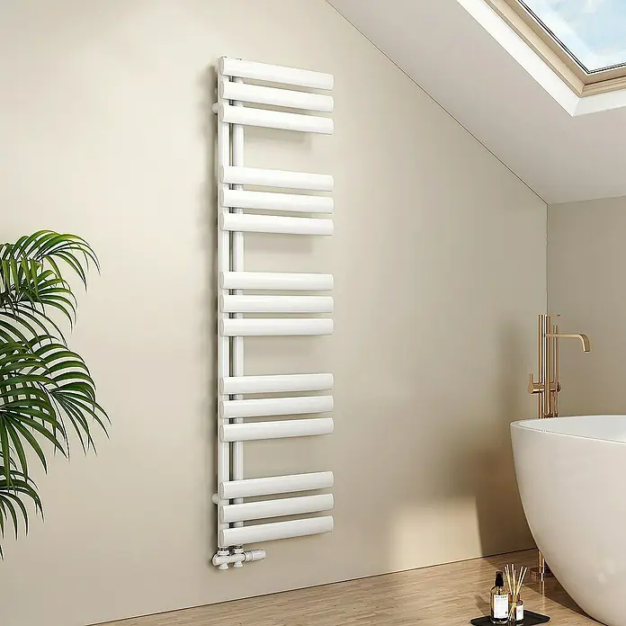 Emke Badheizkörper Elliptische Röhre Ignia SFTR4 - B x H: 40 x 143 cm, Weiß - Moderner Handtuchwärmer in Weiß an der Wand montiert, ideal für jedes Badezimmerdesign. Sorgt für warme Handtücher.