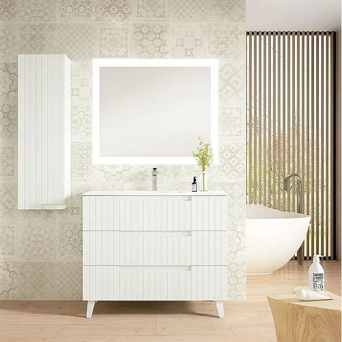 Mueble bajo de lavabo Claire - L x An x Al: 45 x 120 x 50 cm, Blanco, 1 seno, empotrado, salida central, Número de cajones: 3 ud. - Interior de baño con mueble de lavabo blanco con cajones, espejo iluminado y un armario alto a juego. Diseño elegante y moderno.