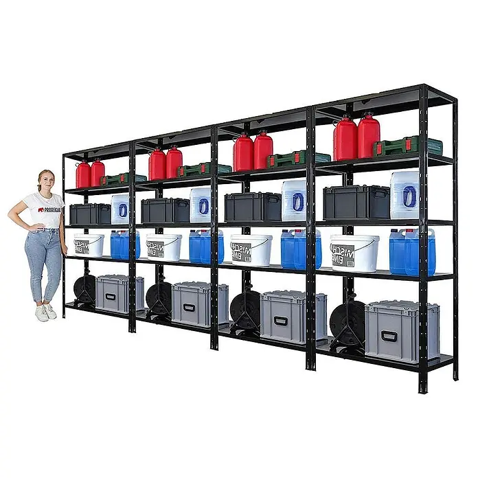 Proregal Metallregal Mega Deal Ares - H x B x T: 180 x 90 x 40 cm, Traglast pro Boden: 125 kg, Anzahl Böden: 5 Stk., Stecken, Schwarz - Schwerlastregal mit fünf Ablagefächern, beladen mit verschiedenen Behältern und Kanistern, neben einer Frau stehend.