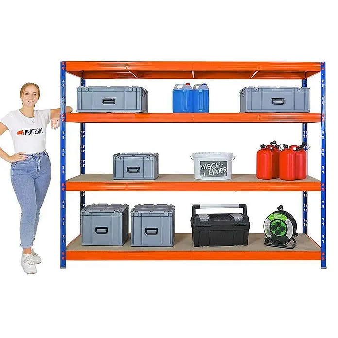 Proregal Schwerlastregal Mega Deal Profi RHINO - H x B x T: 180 x 240 x 60 cm, Traglast pro Boden: 450 kg, Anzahl Böden: 4 Stk., Stecken, Orange - Ein stabiles Lagerregal mit drei Ebenen, beladen mit grauen Kisten, Kanistern, einem Eimer und einer Werkzeugkiste, demonstriert seine Vielseitigkeit.