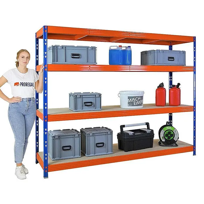 Proregal Schwerlastregal Profi RHINO - H x B x T: 180 x 240 x 60 cm, Traglast pro Boden: 450 kg, Anzahl Böden: 4 Stk., Stecken, Orange - Ein orangefarbenes Schwerlastregal mit vier Ebenen und verschiedenen Aufbewahrungsbehältern.