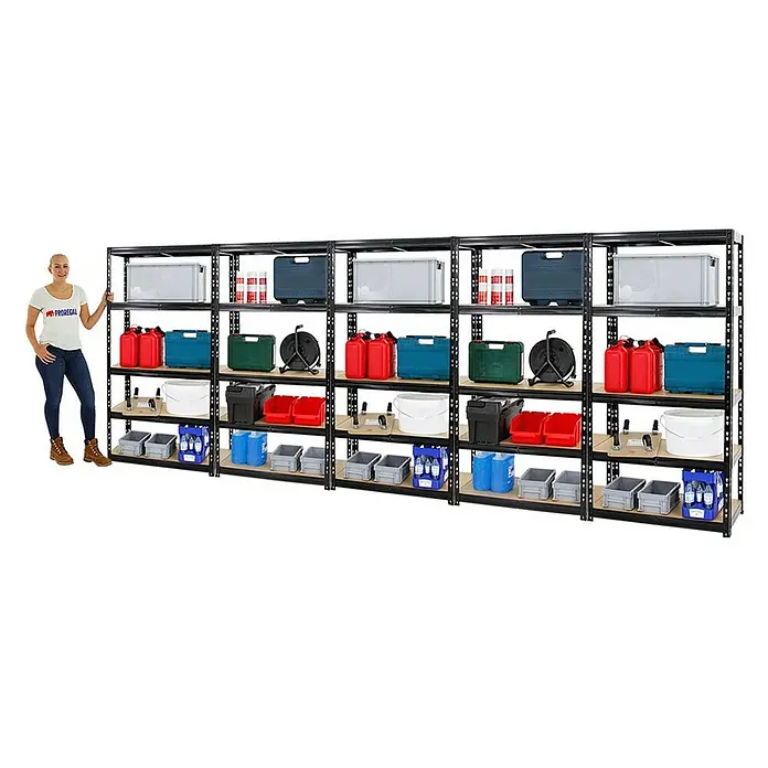Proregal Schwerlastregal Mega Deal Tiger - Traglast pro Boden: 265 kg, Anzahl Böden: 5 Stk., Stecken, Schwarz - Ein langes Regal mit gelagerten Gegenständen, das sich perfekt für Garage oder Werkstatt eignet.
