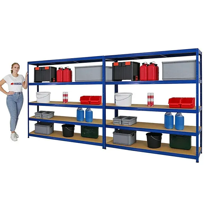 Proregal Schwerlastregal Mega Deal Giant Elephant - H x B x T: 180 x 180 x 45 cm, Traglast pro Boden: 200 kg, Anzahl Böden: 5 Stk., Stecken, Blau - Das Bild zeigt ein blaues Lagerregal mit mehreren Ablagen, gefüllt mit verschiedenen Aufbewahrungsbehältern, Eimern und Kanistern.