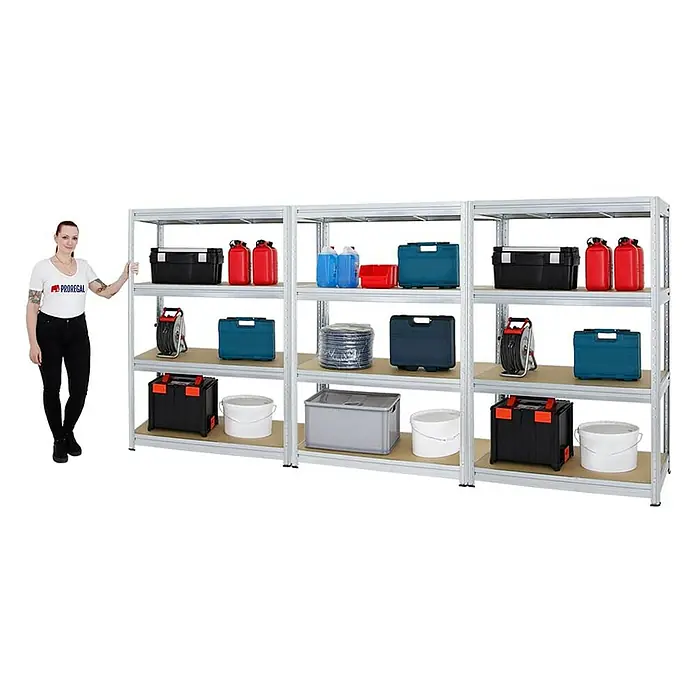 Proregal Schwerlastregal Mega Deal DINO - H x B x T: 180 x 120 x 60 cm, Traglast pro Boden: 600 kg, Anzahl Böden: 4 Stk., Stecken, Verzinkt - Das Bild zeigt ein Regalsystem aus Aluminium mit mehreren Regalböden, auf denen verschiedene Werkzeuge und Behälter platziert sind.