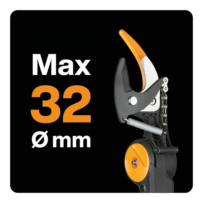 Fiskars Teleskop-Schneidgiraffe UPX86 - Max. Aststärke: 32 mm - Nahaufnahme einer Fiskars Astschere mit der Aufschrift "Max 32 mm", die auf die maximale Schnittkapazität hinweist.