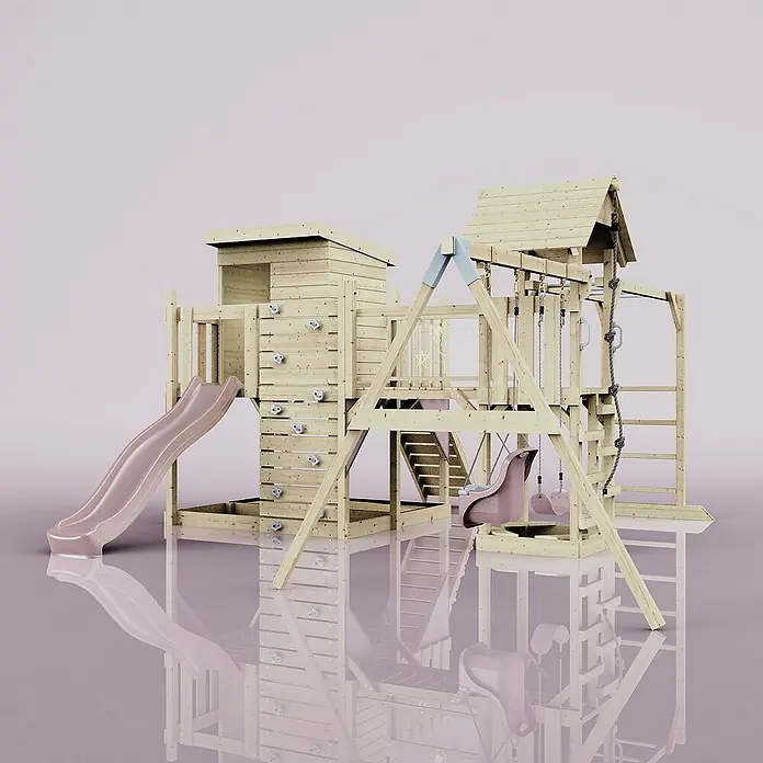 OutdoorToys Kinderspielturm Polarplay Malou - L x B x H: 562 x 503 x 274 cm, Rosa - Detailaufnahme eines hölzernen Kinderspielhauses mit Rutsche, Kletterwand und Schaukel für den Garten.