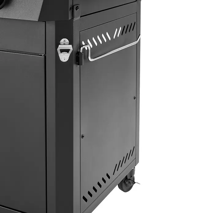 Kingstone Plancha-Grill Pro 3000 - Grillfläche (B x T): 71 x 54 cm, 12 kW, Anzahl Brenner: 3 Stk. - Detailaufnahme eines schwarzen Grills mit Flaschenöffner und praktischem Griff an der Seite für bequemen Transport.