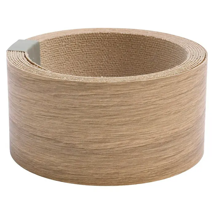 LOGOCLIC Umleimer Elementa pro XL K757 - Hudson Bay Oak, 200 cm x 4,2 mm - Das Bild zeigt eine Rolle mit hellem Holzfurnier, das in einer zylindrischen Form aufgerollt ist, ideal für Möbelkanten.