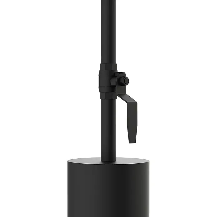 GardWell Solardusche Sol - Höhe: 220 cm, Edelstahl, Schwarz, 16,5 l - Detailansicht einer schwarzen Metallstehleuchte mit einem markanten Ventil und Hebel zur Regulierung der Lichtintensität.
