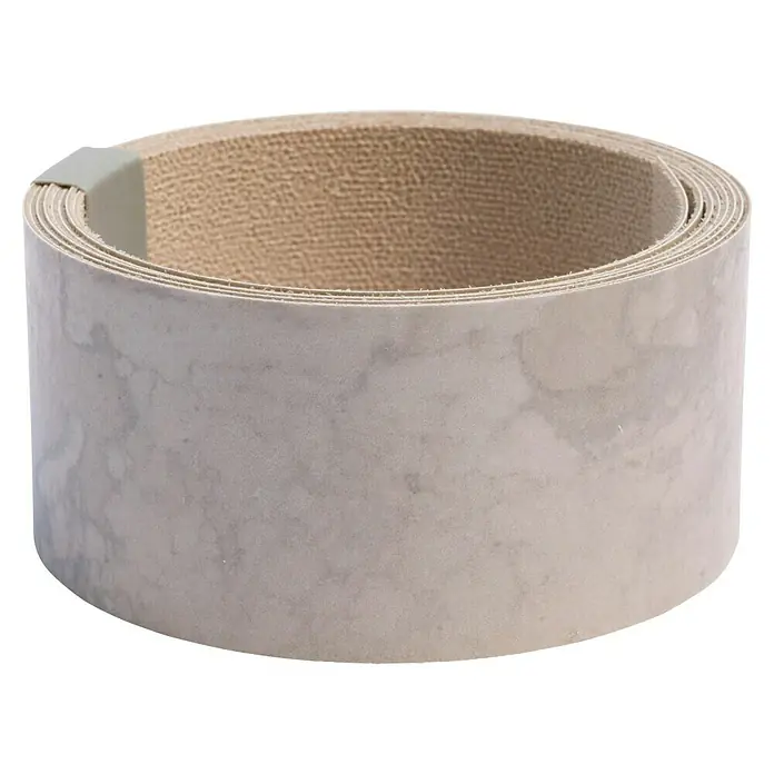 LOGOCLIC Umleimer Elementa pro K758 - Himalia Sand, 200 cm x 4,2 mm - Nahaufnahme einer Rolle mit Marmorstruktur, die sich durch eine hohe Detailgenauigkeit und hochwertige Verarbeitung auszeichnet.