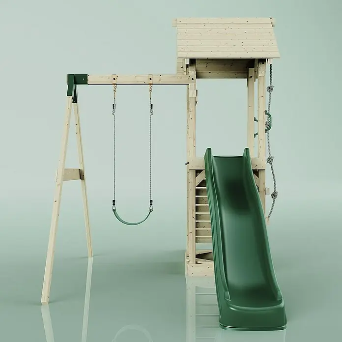 OutdoorToys Kinderspielturm Göteborg - L x B x H: 242 x 357 x 273 cm, Grün - Das Bild zeigt ein hölzernes Kinderspielhaus mit einer grünen Rutsche und einer Schaukel, ideal für den Garten und zum Spielen im Freien.