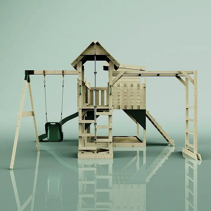 OutdoorToys Kinderspielturm Polarplay Lene Grün - Holz, Grün - Ein detailreiches Bild eines Spielhauses mit Schaukel, Rutsche und Kletterturm, ideal für Kinder zum Spielen und Entdecken im Freien.