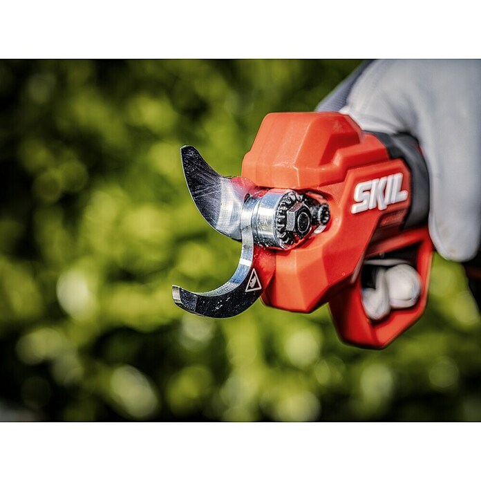 Skil PWRCore 20V Accu-snoeischaar + Gratis Accu Compressor (20 V, Li-ion, Excl. accu, Max. takdikte: 28 mm) | BAUHAUS
