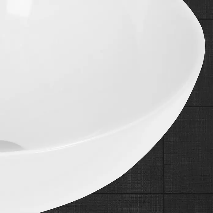 LuxeBath Aufsatzwaschbecken Aufsatzwaschtisch Spülbecken inkl. Ablaufgarnitur ohne Überlauf Becken - Ohne Spezialglasur, Weiß - Nahaufnahme eines modernen, weißen Waschbeckens mit glatter Oberfläche, das sich elegant von den dunklen Fliesen abhebt.