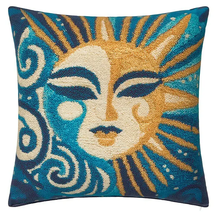 Cojín Solaris - 45 x 45 cm, Textil, Azul, Cuadrado - Cojín decorativo con un diseño elaborado de sol y luna, perfecto para añadir estilo a tu espacio vital.