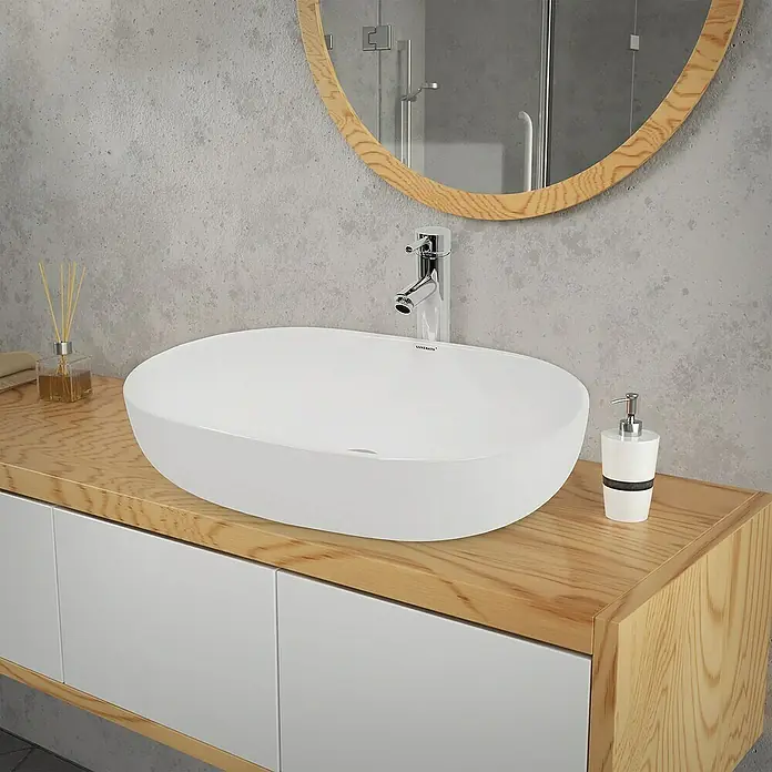 LuxeBath Aufsatzwaschbecken 600x420x145 mm Ablaufgarnitur Chrom - Ohne Spezialglasur, Weiß - Aufsatzwaschbecken in Weiß mit Holzplatte und runden Spiegel für das Badezimmer.