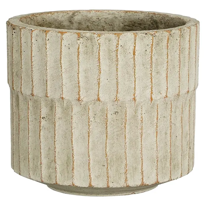 Mica Decorations Übertopf Aprio - Außenmaß (Ø x H): 17,5 x 15 cm, Steinzeug, Beige - Ein dekorativer, zylindrischer Pflanztopf mit vertikalen Rillen und einer dezenten Farbgebung, ideal für stilvolle Pflanzenarrangements im Innenbereich.