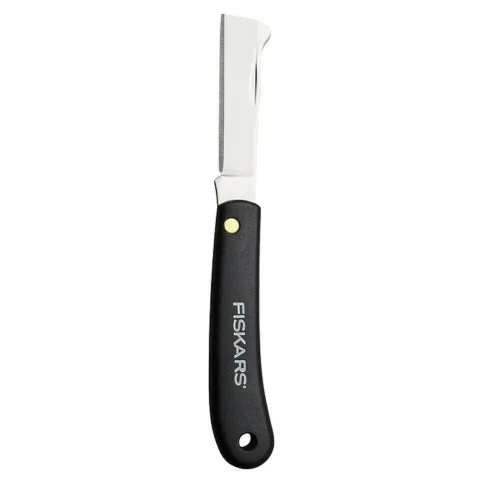 Fiskars Messer K60 - L x B x H: 168 x 23 x 12 mm - Nahaufnahme eines Fiskars-Messers mit schwarzem Griff und silberner Klinge, ideal für präzise Schneidarbeiten.