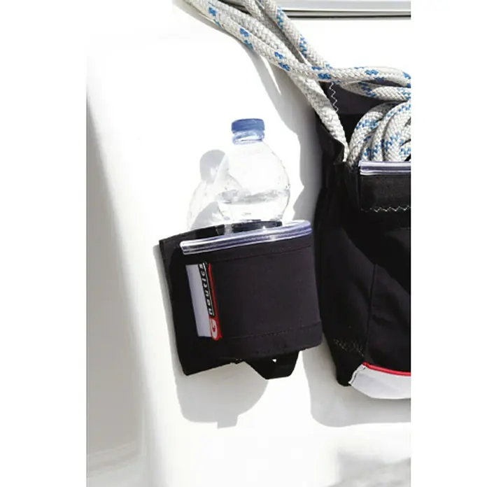 G-Nautics Dosenhalter - Für eine Dose, Schwarz, Kunststoff - Getränkehalter zur Befestigung am Boot, ideal für Wasserflaschen. Robuste Ausführung in Schwarz mit Logo-Detail.