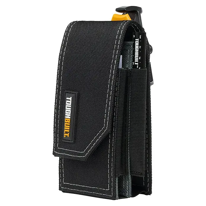 ToughBuilt ClipTech Soporte para teléfono móvil - Negro/Amarillo - Primer plano de una bolsa de herramientas ToughBuilt, hecha de material negro resistente con costuras blancas, ideal para artesanos.