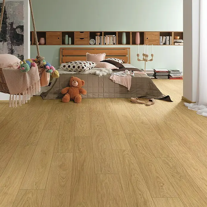 LOGOCLIC Vinto Laminat - Summer, Landhausdiele, 1.288 x 195 x 8 mm - Helles Laminat in einem Kinderzimmer, das eine warme und einladende Atmosphäre schafft. Ideal für spielende Kinder.