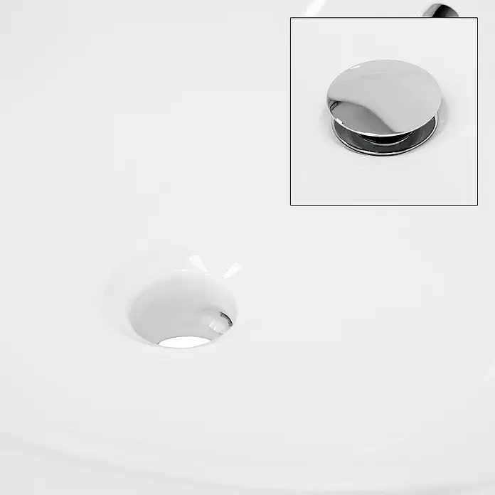 LuxeBath Einbauwaschbecken Waschtisch Aufsatzwaschbecken aus Keramik für Badezimmer / Gäste-WC - Mit Überlauf, Weiß - Das Bild zeigt einen glänzenden Waschbeckenstöpsel aus Chrom in einem modernen, weißen Waschbecken. Das elegante Design ergänzt die minimalistische Ästhetik.