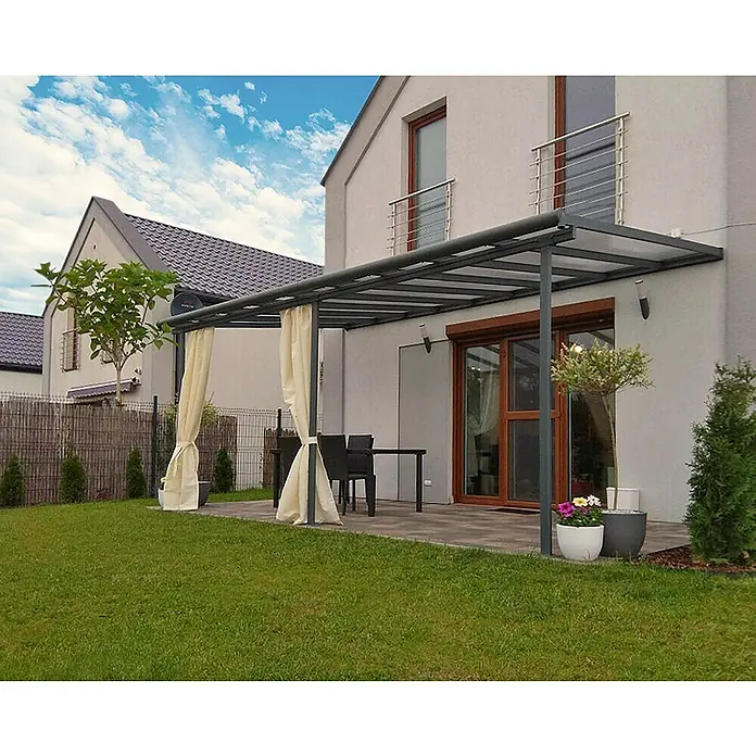 Palram – Canopia Terrassenüberdachung Sierra - B x T: 555 x 299 cm, Anthrazitgrau, Polycarbonat, Klar - Diese Terrassenüberdachung bietet stilvollen Schutz vor Sonne und Regen. Die Konstruktion ist modern und die Vorhänge spenden zusätzlichen Schatten.