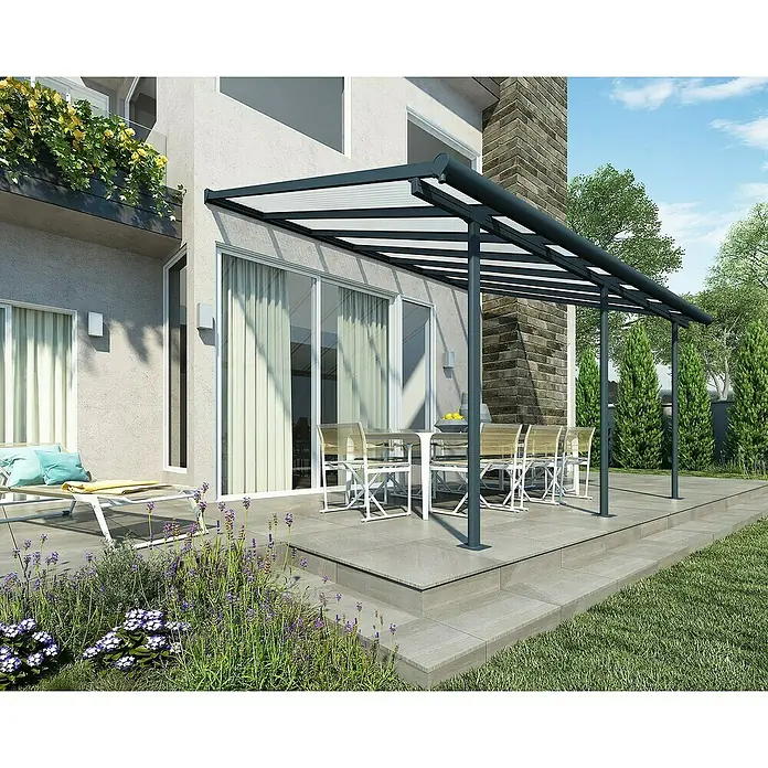 Palram – Canopia Terrassenüberdachung Sierra - B x T: 434 x 299 cm, Anthrazitgrau, Polycarbonat, Klar - Eine graue Terrassenüberdachung mit einer transparenten Abdeckung schützt eine Outdoor-Essecke vor der Sonne.