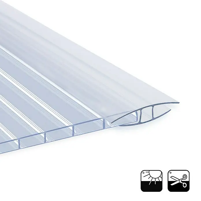 Floordirekt Hohlkammerplatte Verbinder für Doppelstegplatten H-Profil 4 mm - Länge 121 cm -  - Nahaufnahme einer durchsichtigen Polycarbonat-Hohlkammerplatte, ideal für lichtdurchlässige Bauprojekte mit UV-Schutz und einfacher Zuschneidbarkeit.